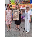 Дърворезба по снимка на патрон на училище Елисавета Багряна 60х40см